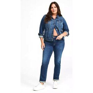 NEW! Torrid Perfect Boyfriend Mid Rise Jeans Medium Wash Blue SZ 18